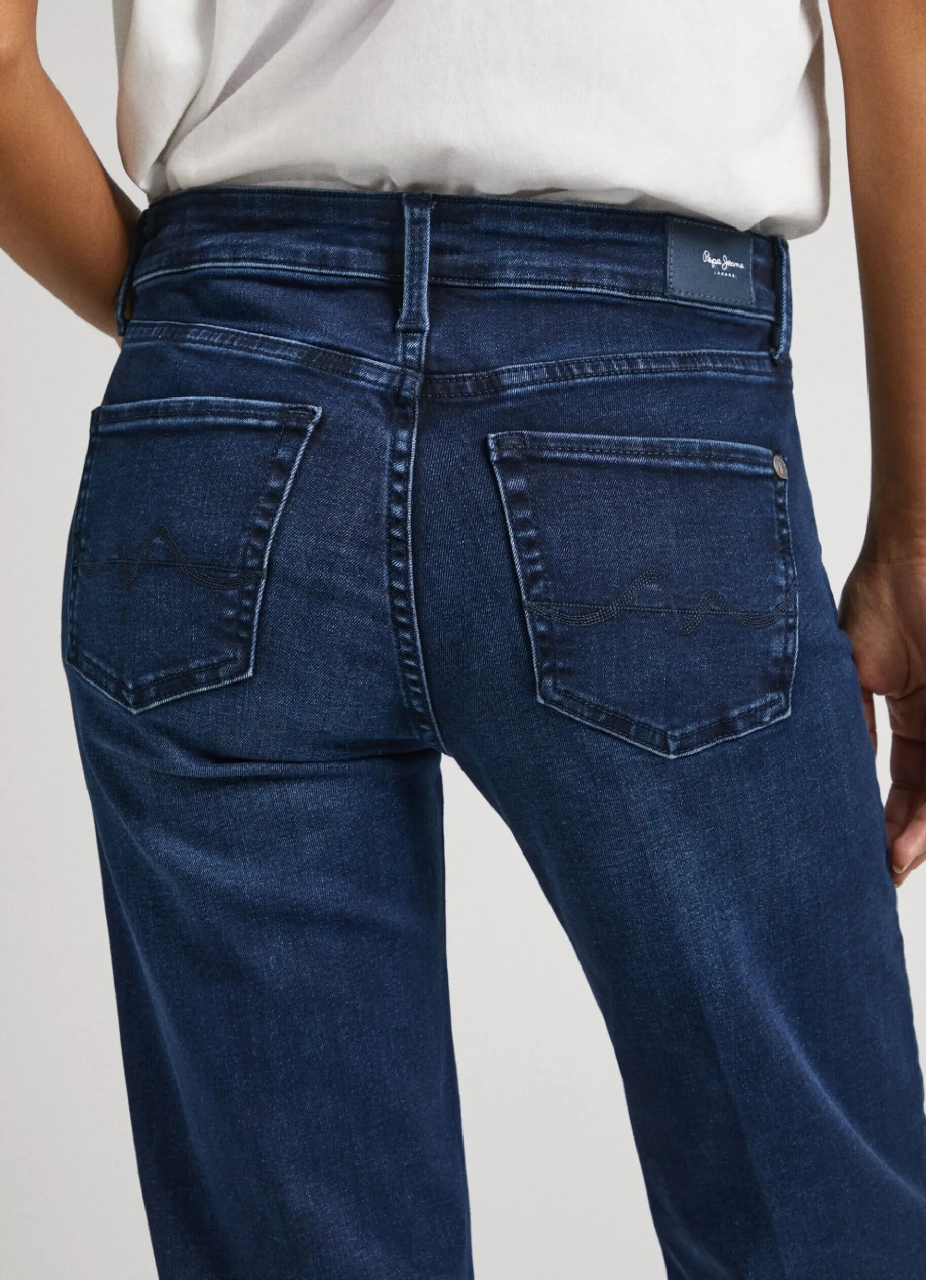 Women Pepe Jeans Aubrey Slim Fit Mid-Rise Jeans