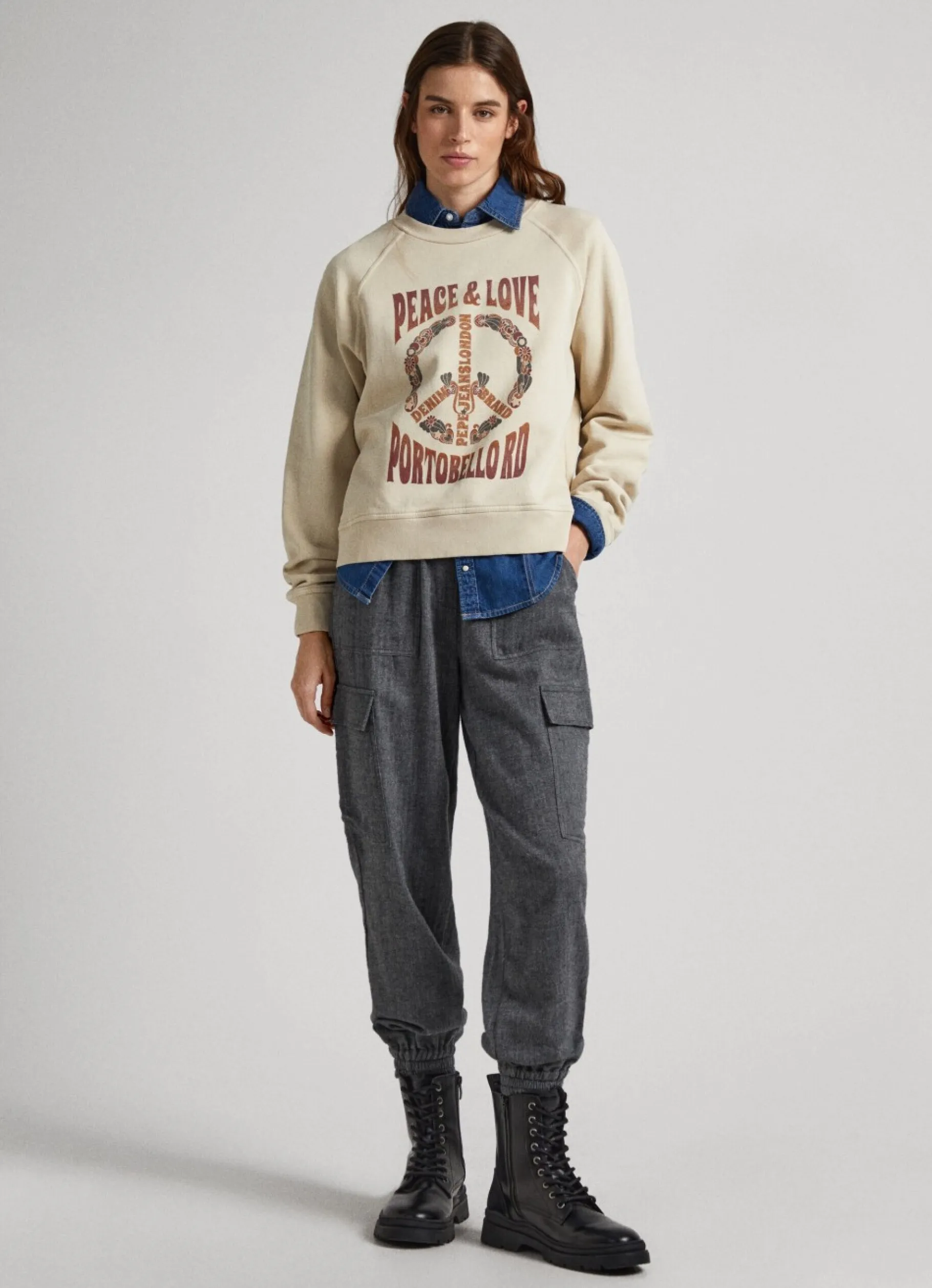 Women Pepe Jeans Sweatshirt W/ Peace & Love Logo