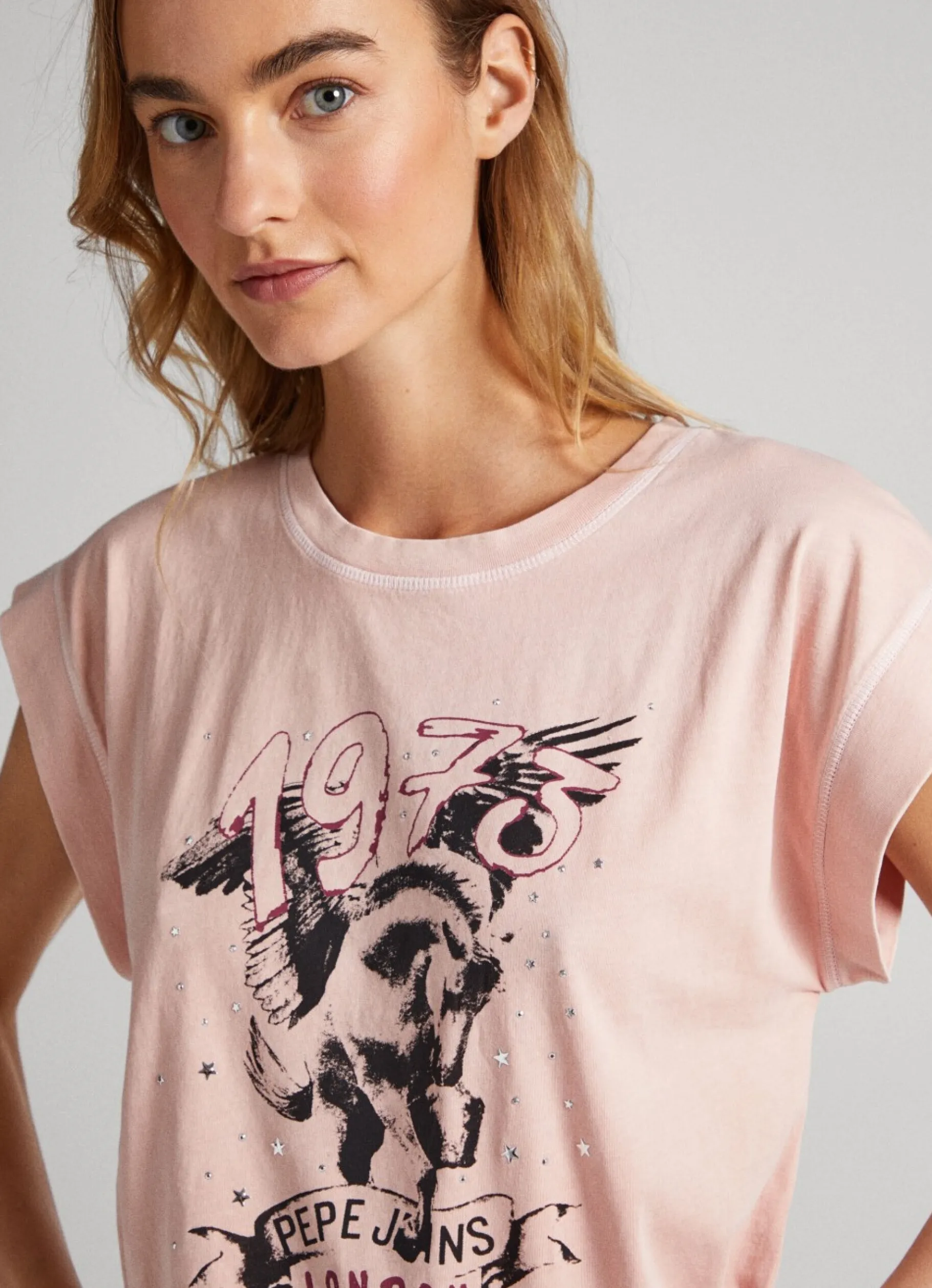 Women Pepe Jeans T-Shirt With Rhinestone Detail