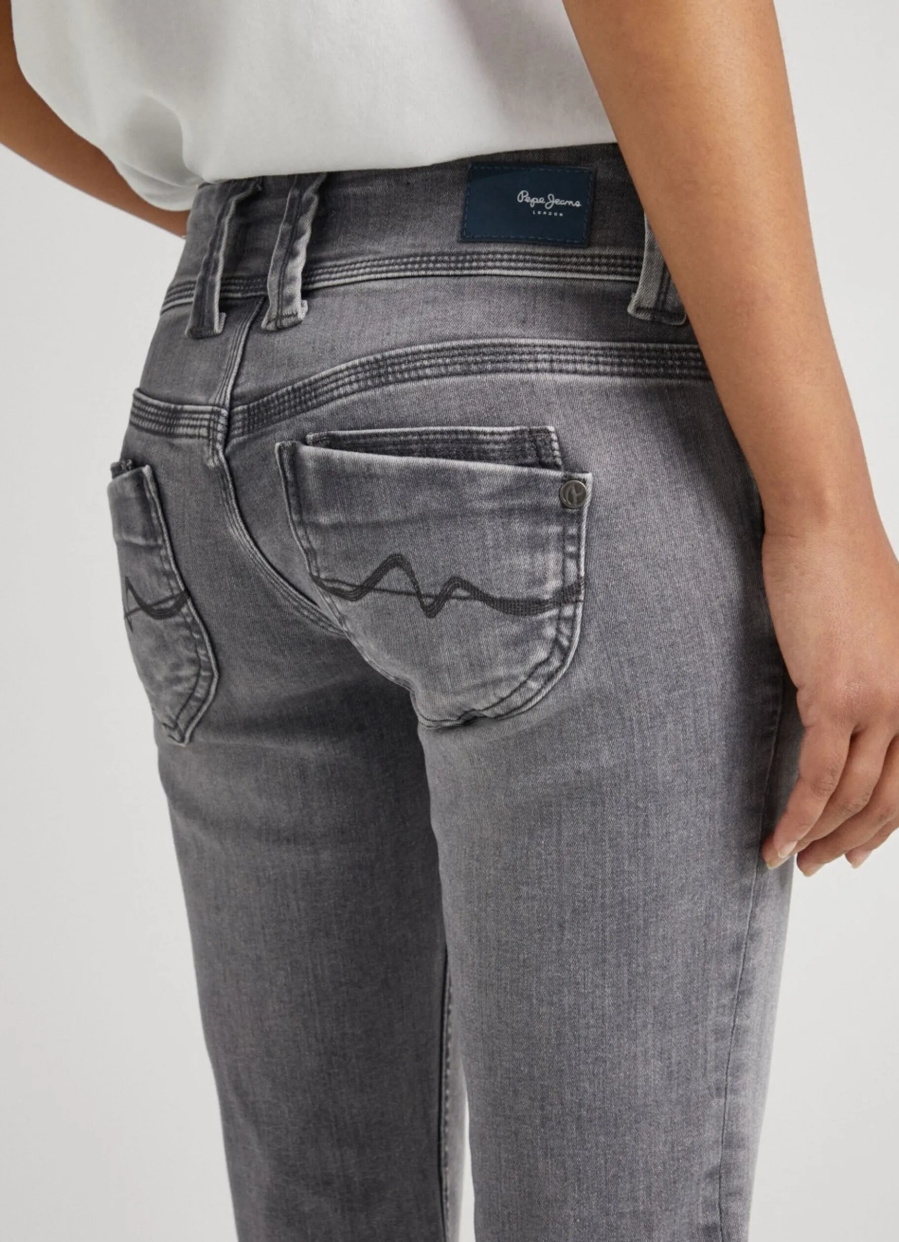 Women Pepe Jeans Venus Regular Fit Low-Rise Jeans