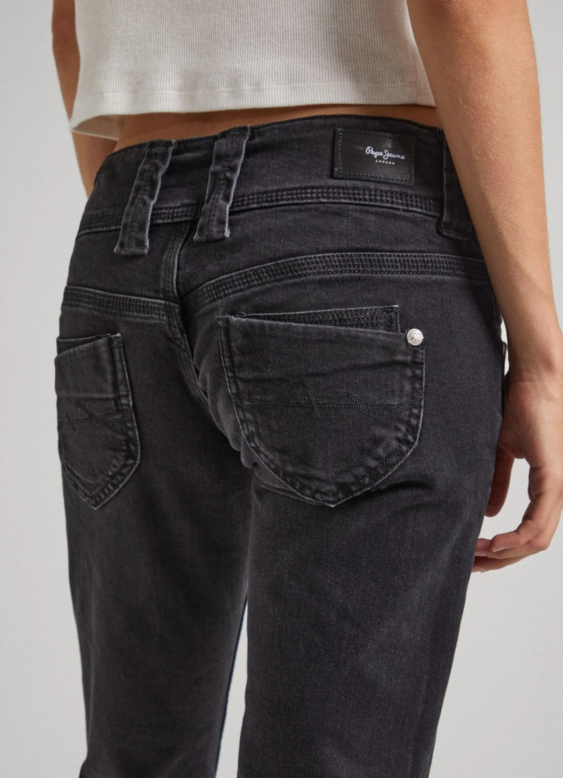 Women Pepe Jeans Venus Regular Fit Low-Rise Jeans