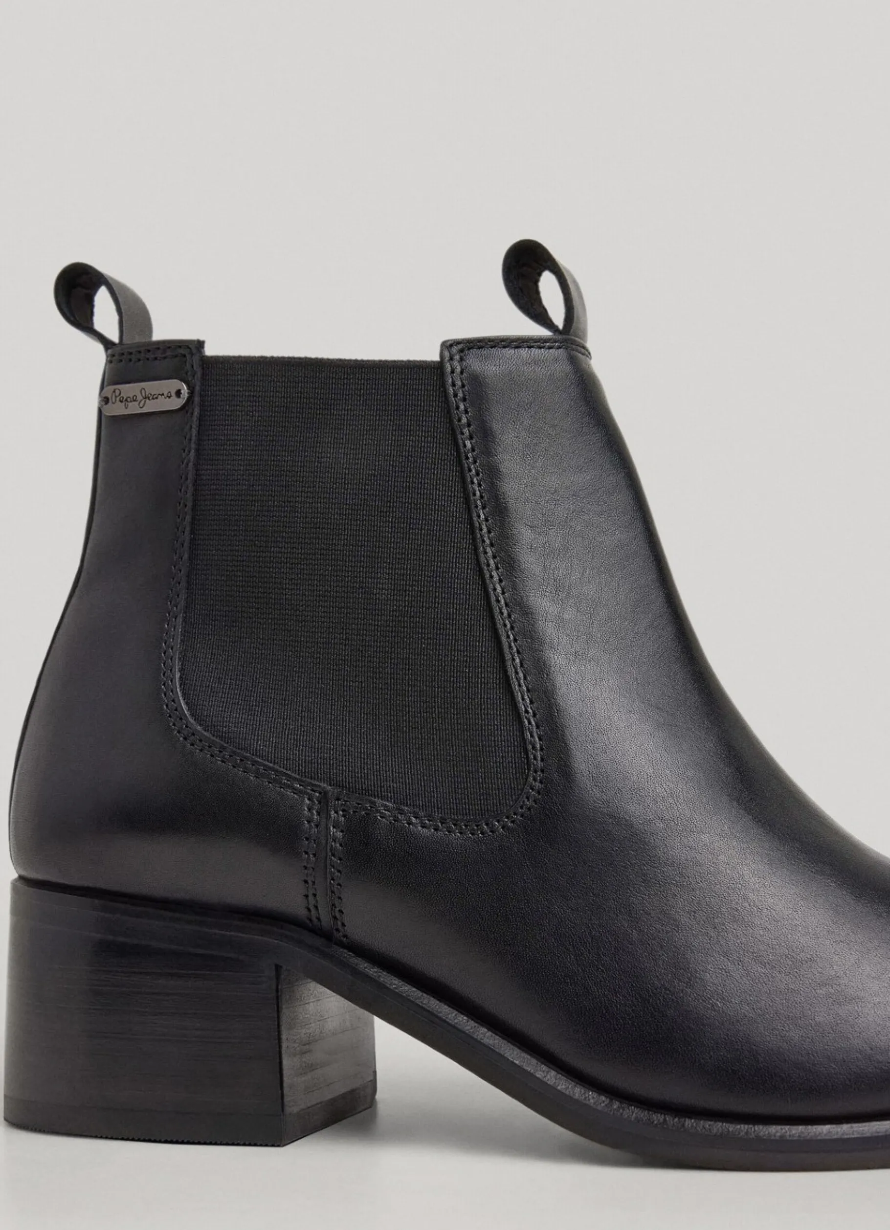 Women Pepe Jeans Zipped Leather Ankle Boots